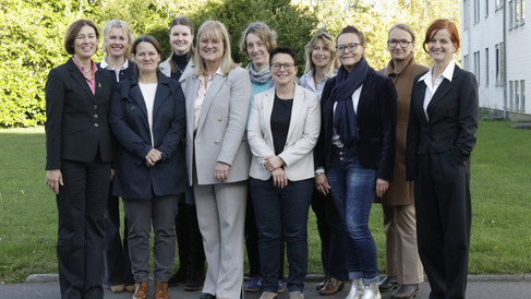 Teilnehmerinnen des VBB Frauenseminars in Bonn mit Referentin Anette Rüth (rechts) am 30.Oktober 2025 
