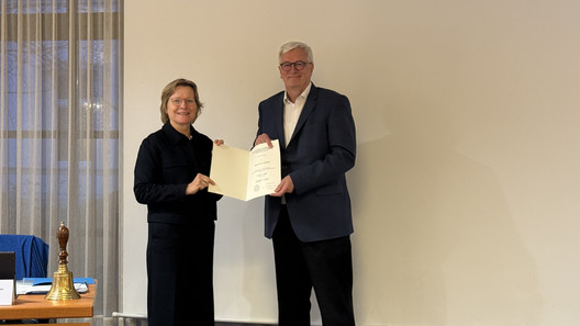 Für seine Arbeit im Bundesvorstand wurde Klaus-Peter Schäfer geehrt