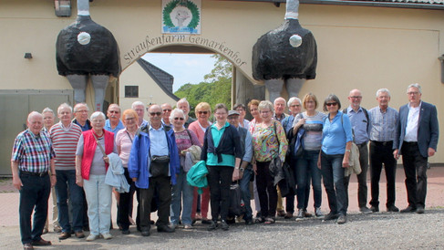 20190903 Senioren Besuch Straussenfarm