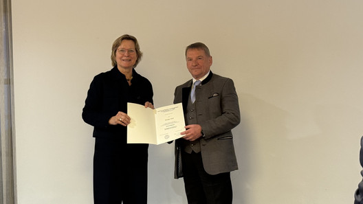 Verleihung der Ehrenmitgliedschaft an Herrn Staatssekretär a. D. Wolf