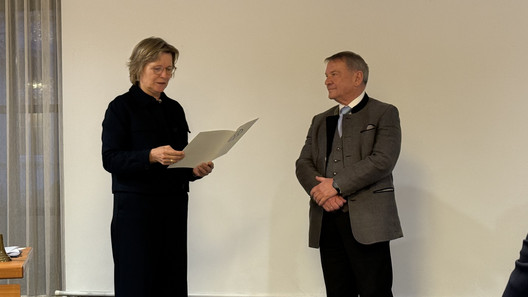 Frau v. Bornstaedt-Küpper bei der Ehrung von Herrn Staatssekretär a. D. Wolf