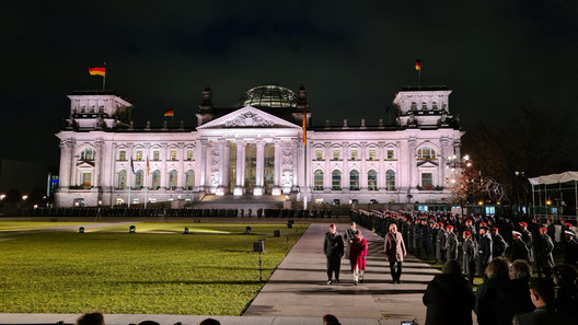 12.11.2021 - Feierliches Gelöbnis vor dem Reichstag