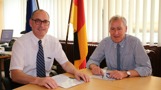 Dr. Liesenhoff im Gespräch mit dem Präsidenten des BIZBw in Mannheim, Christoph Reifferscheid